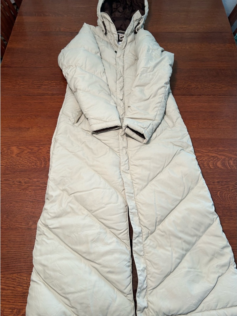 Burton Long Women's 30 % Down Puffer Coat in Light Beige with Brown Lining - Picture 2 of 8